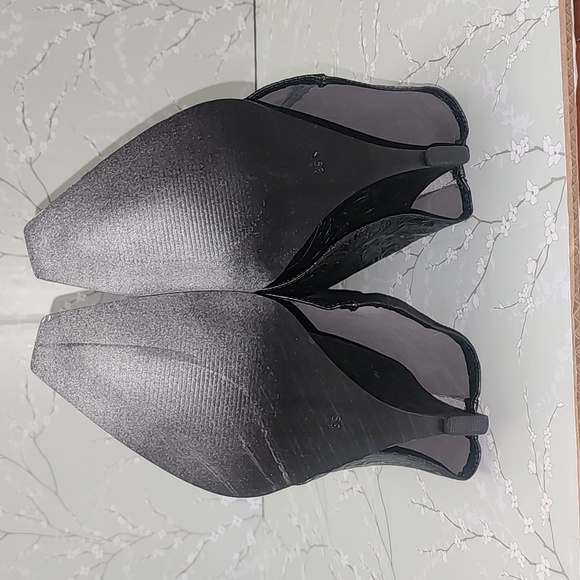 Black Boots - Picture 7 of 12